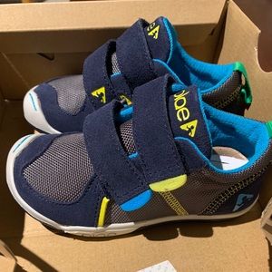 Plae Toddler Sneaker- size 8